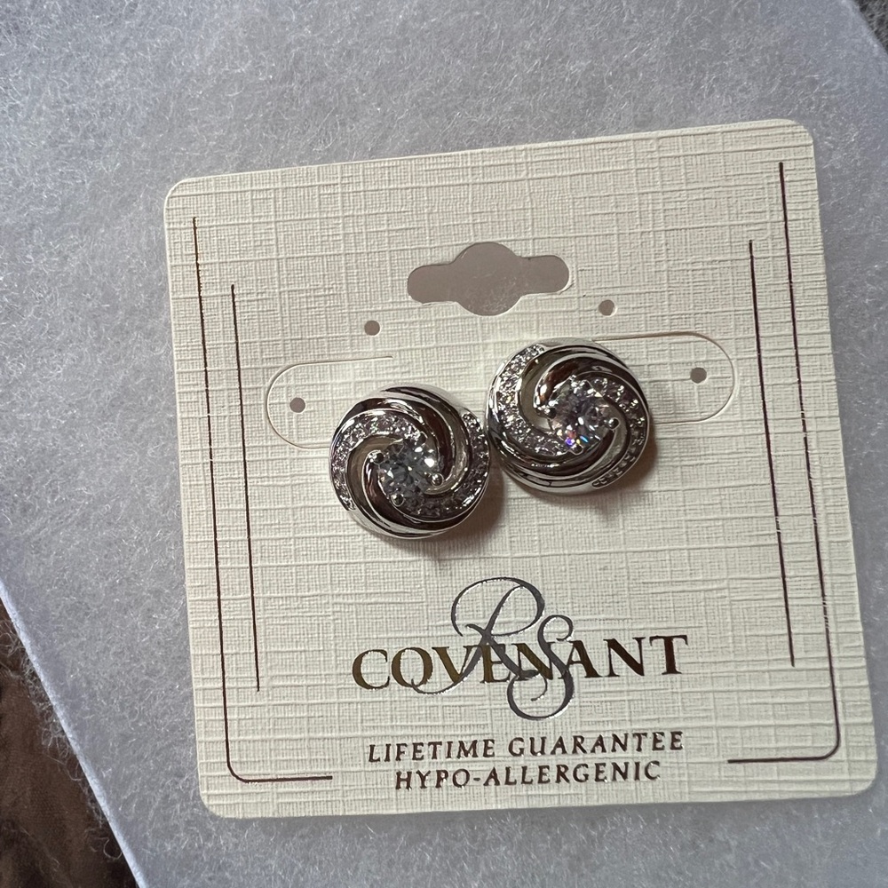 - Stud Earrings covenant brand Life Time Warranty see photo